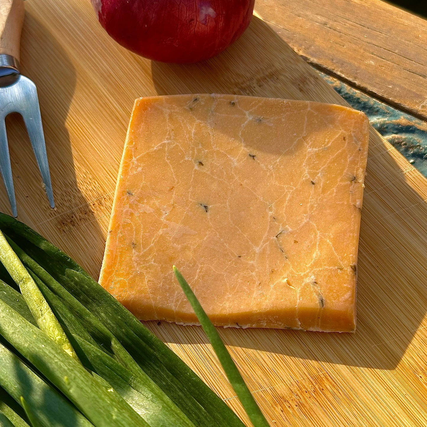 Cheddar with Onion & Chives
