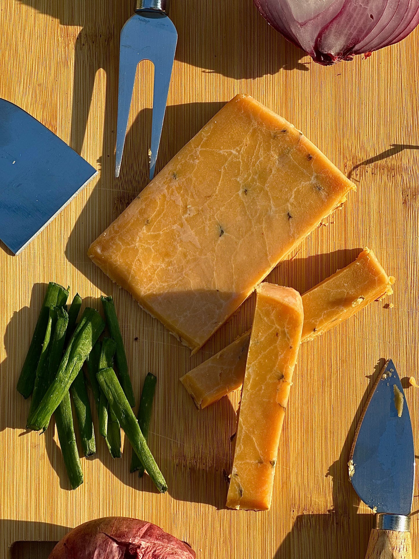 Cheddar with Onion & Chives